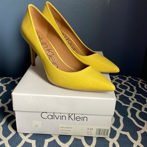 Calvin Klein Yellow patent pump Size 9 New Never Worn With Box